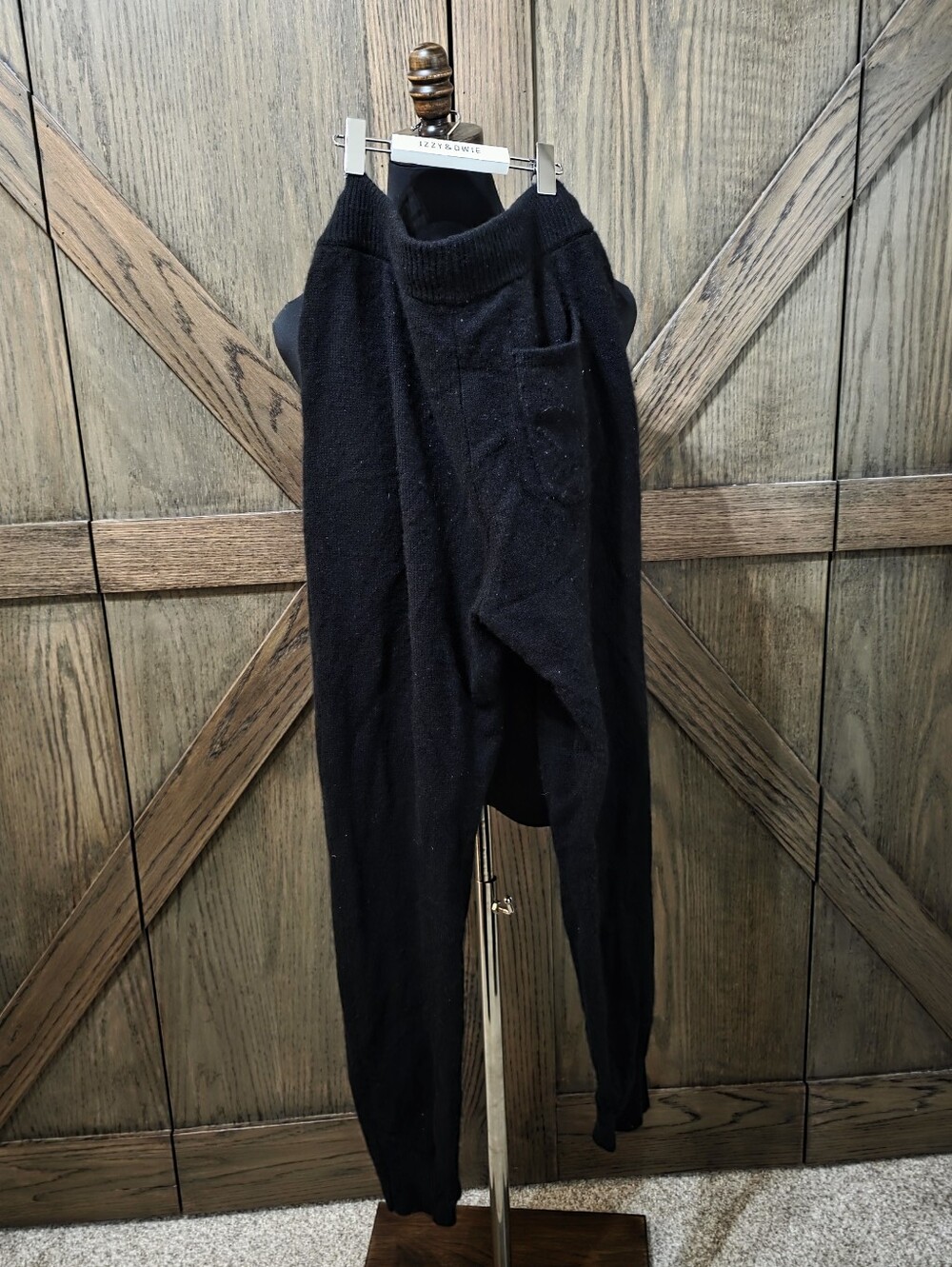 Quince Cashmere Black Knit Jogger Pants - Picture 2 of 3